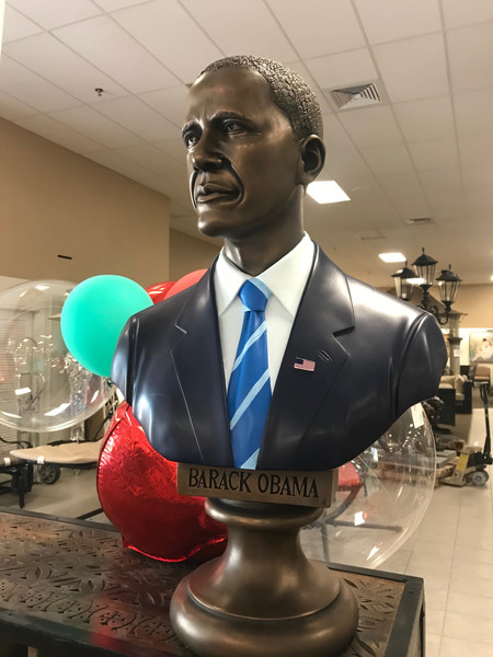 Barack Obama Bust Blue Tie (12018666)