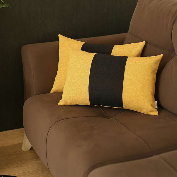 Set Of 2 Yellow And Black Lumbar Pillow Covers (392795)
