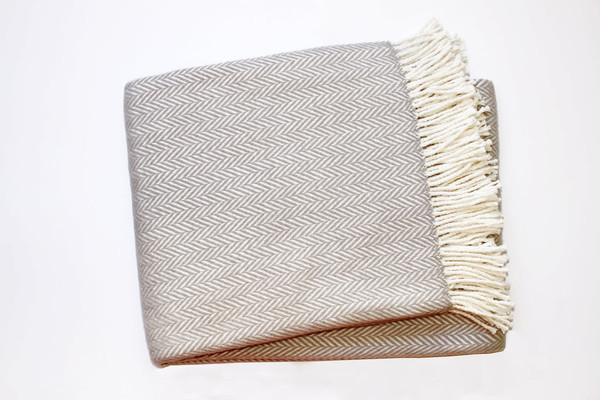 Grey And White Dreamy Soft Herringbone Throw Blanket (474025)