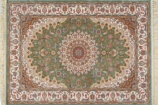 Regal 4 X 6 Green And Ivory Isfahan Design Rug (12016118)