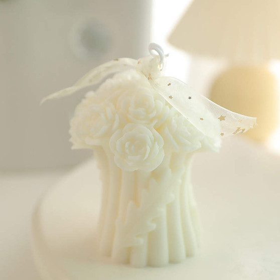 White Sweet Flower Bouquet Candle
