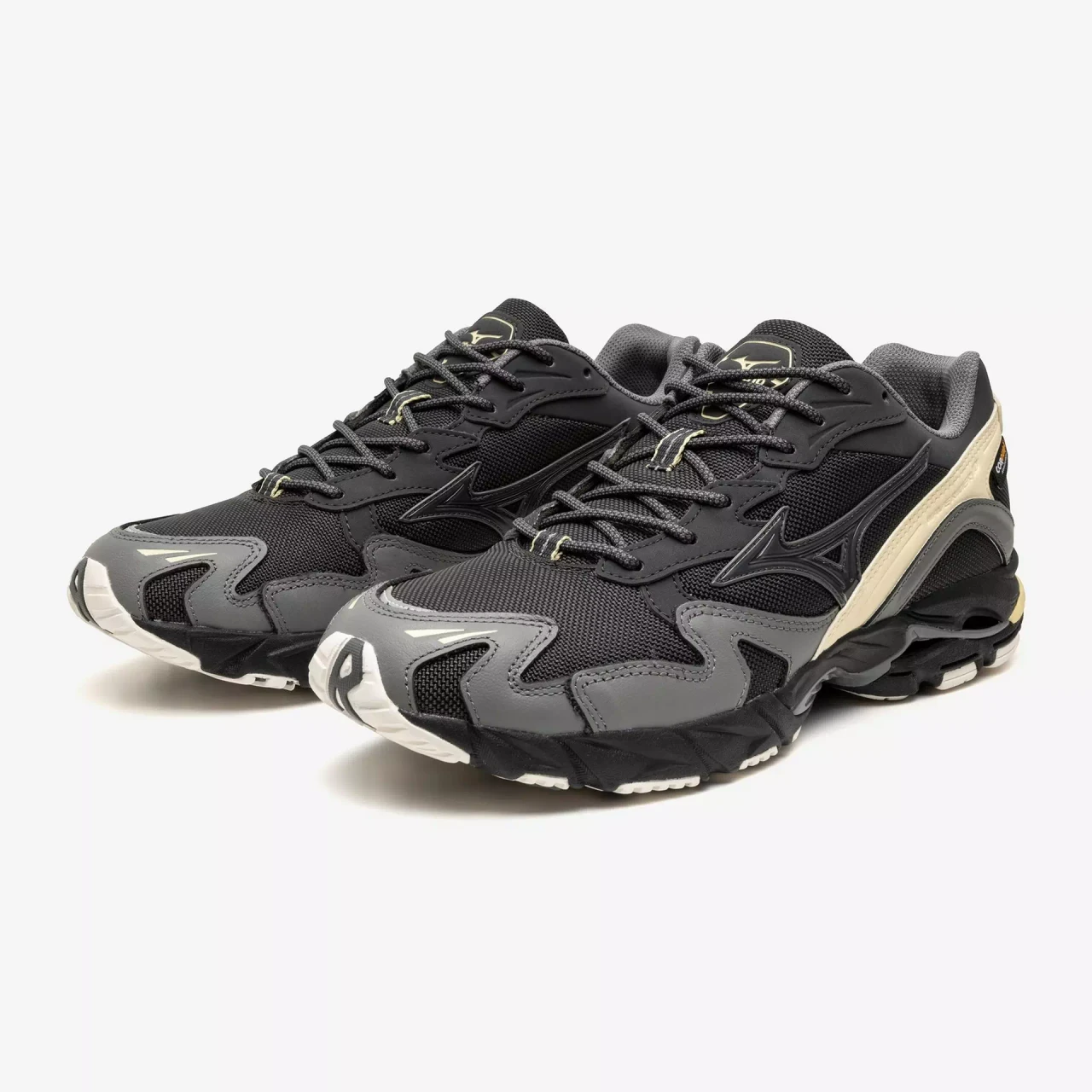 Wave Rider 10 Sportstyle Sneaker Cordura Pack, Black Sand/Quiet