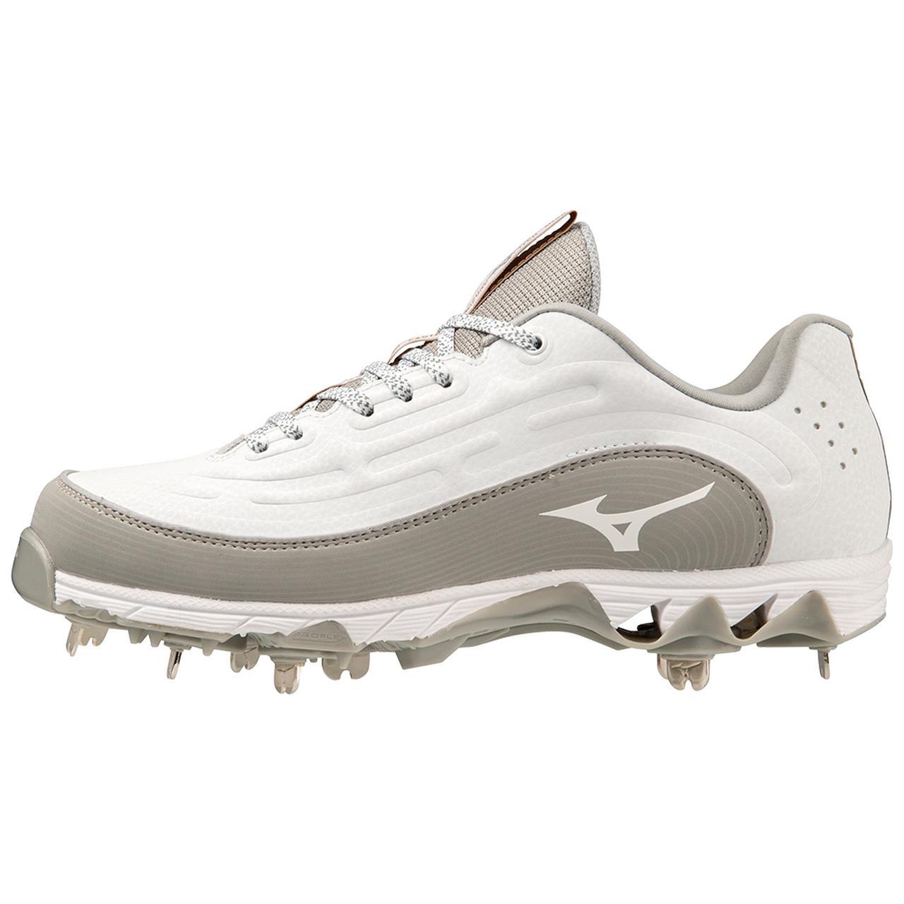 white high top metal softball cleats