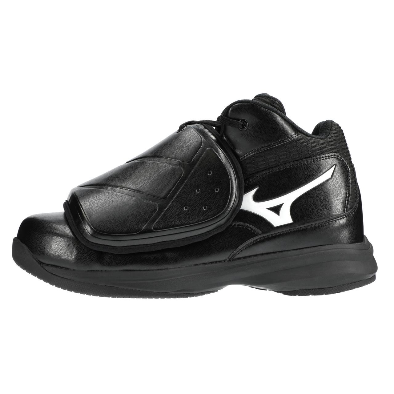 Mizuno Baseball Umpires Equipment | Umpiring Gear
