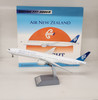 IF773NZ1223 | InFlight200 1:200 | Boeing 777-319/ER Air New Zealand ZK-OKM with stand