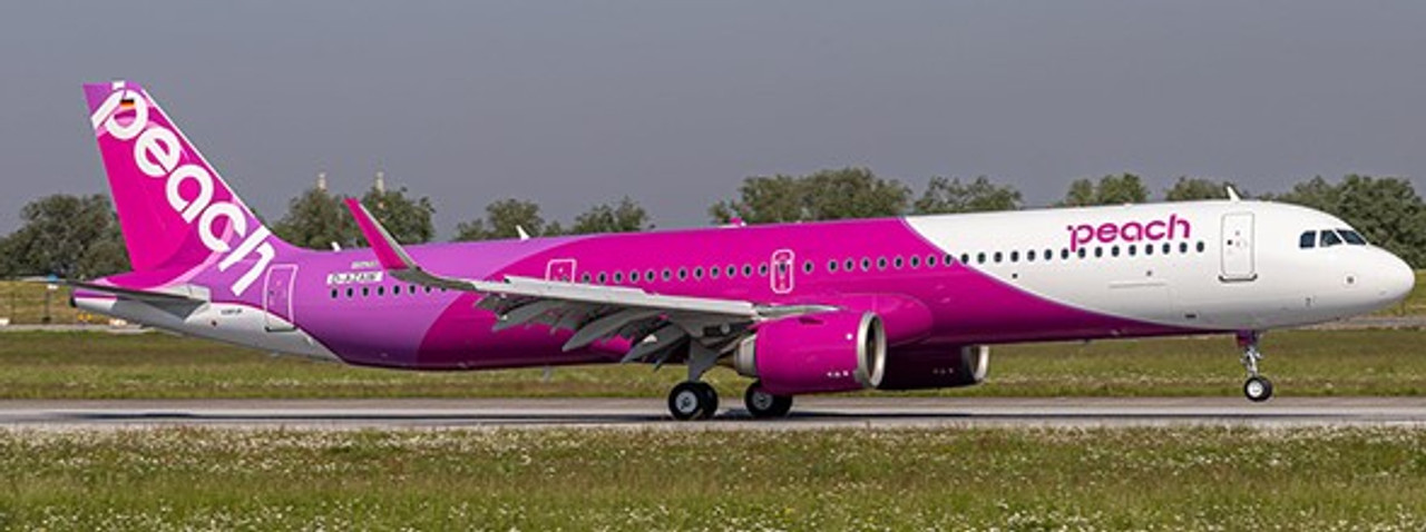 EW221N014 | JC Wings 1:200 | Peach Airbus A321NEO Reg: JA901P | is