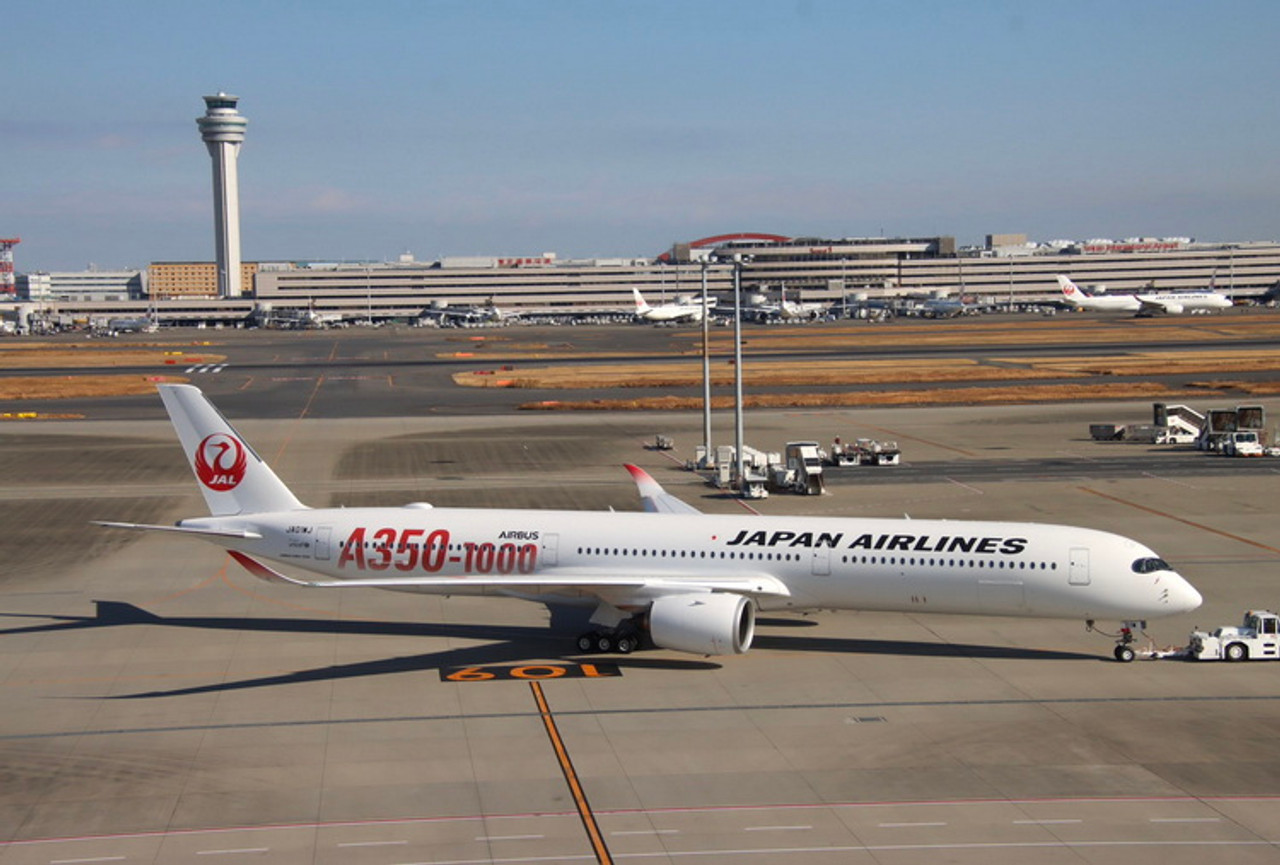 Aviation 1:400 日本航空 A350-1000 JA01WJ モデル 非売品 - 航空機 