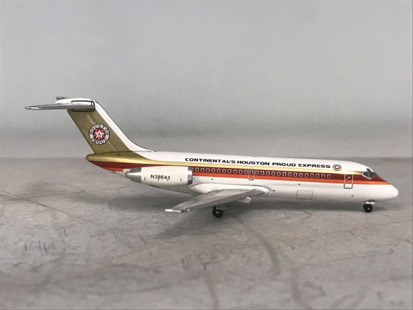 JX400 | Jet-x 1:400 | Douglas DC-9-14 Emerald Air 'Continental's Houston Proud Express' N38641