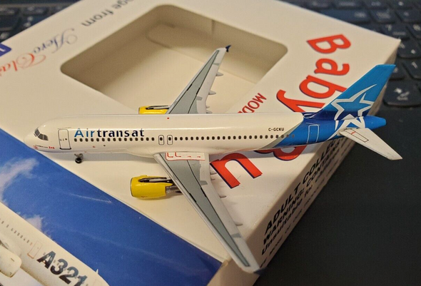 AC419309 | Aero Classics 1:400 | Airbus A320 Air Transat C-GCKU (2018 colours)