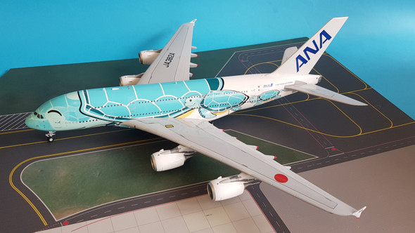 EW2388002 | JC Wings 1:200 | Airbus A380 ANA JA382A, 'Flying Honu, Kai' (with stand)