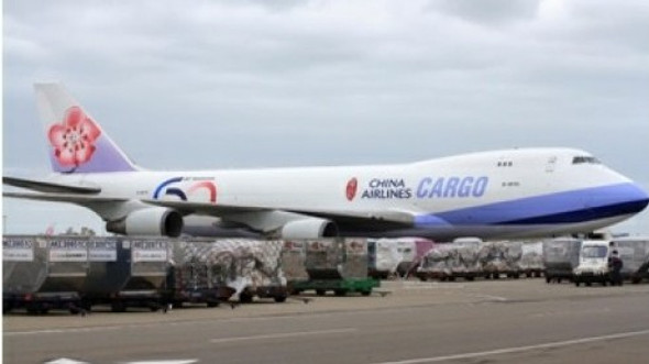 DACAL701 | Dream Air 1:400 | Boeing 747-400F China Airlines Cargo B-18701,'60th Anniversary' | is due: August 2019