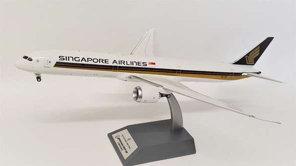 WB78710002 | Blue Box 1:200 | Singapore Airlines Boeing 787-10 