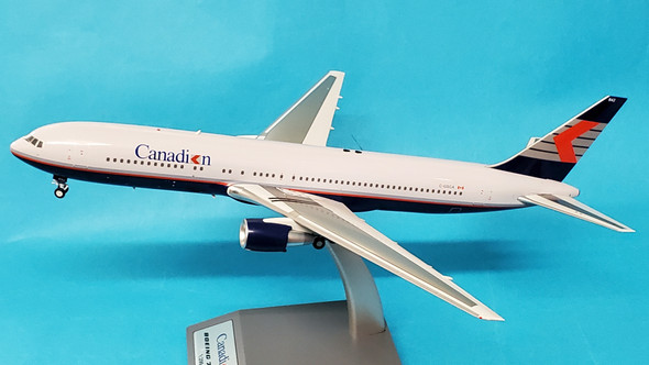 B-763-CP-SCA | Blue Box 1:200 | Boeing 767-300 Canadian Airlines C-GSCA (with stand)