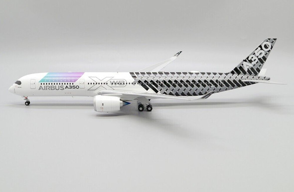 JCLH2288 | JC Wings 1:200 | Airbus A350-900XWB AIRBUS INDUSTRIE REG: F-WWCF (WITH STAND)