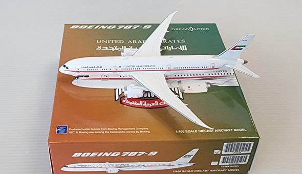 JCLH4244  | JC Wings 1:400 | Boeing 787-9 UAE Abu Dhabi Reg: A6-PFE