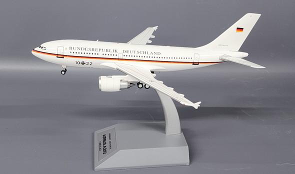 IF310GAF1022 | InFlight200 1:200 | Airbus A310-304 German Air Force 1022 (with stand)