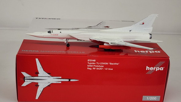 572149 | Herpa Wings 1:200 | Tupolev TU-22M3M Backfire M3M prototype RF-94267