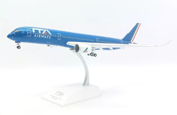 XX20302A | JC Wings 1:200 | Airbus A350-900 ITA Airways EI-IFA (flaps down)