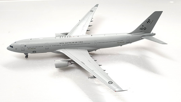 JF-A330-2-008 | JFox Models 1:200 | Airbus A330-203 MRTT 'AirTanker' RAAF A39-004 (with stand)