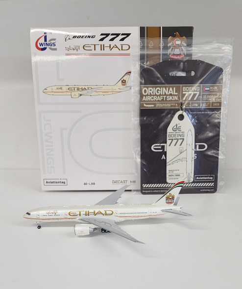 XX40106 | JC Wings 1:400 | Etihad Airways Boeing 777-200LR Reg: A6-LRB With Antenna + Limited Edition Aviationtag