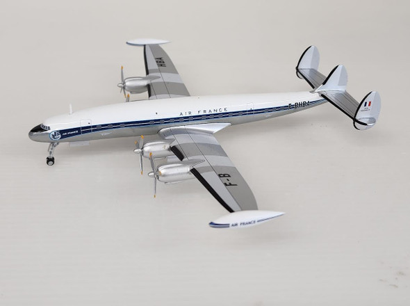 WM219915 | Western Models 1:200 | L-1049G Super Constellation Air France F-BHBA