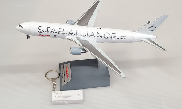 JF-767-3-014 | JFox Models 1:200 | Boeing 767-3Z9ER Lauda OE-LAZ, 'Star Alliance' (with stand)