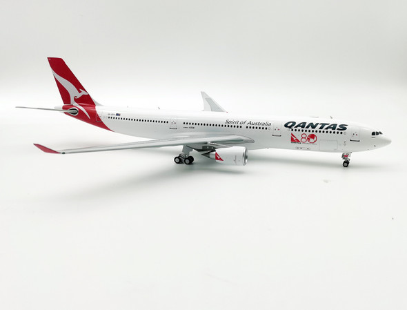 IF333QF0522 | InFlight200 1:200 | Airbus A330-300 Qantas VH-QPA (with stand)