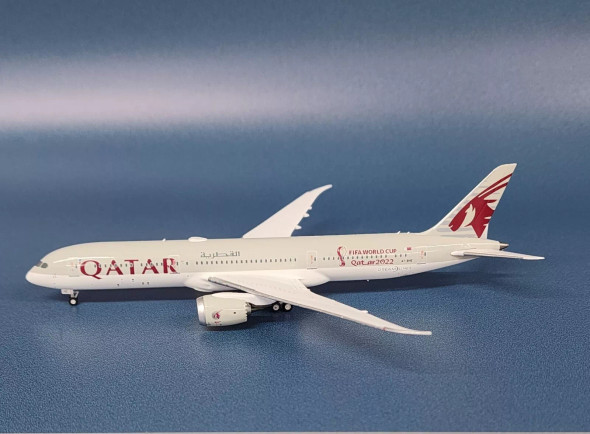 NG55105 | NG Models 1:400 | Boeing 787-9 Qatar Airways A7-BHE FIFA World Cup Qatar 2022