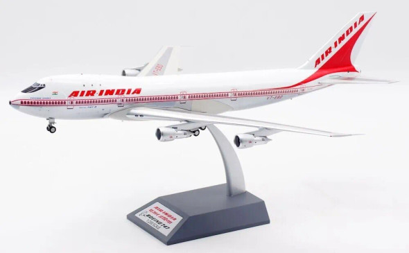 RM74201 | Retro Models 1:200 | Boeing 747-200 Air India VT-EBD (with stand)