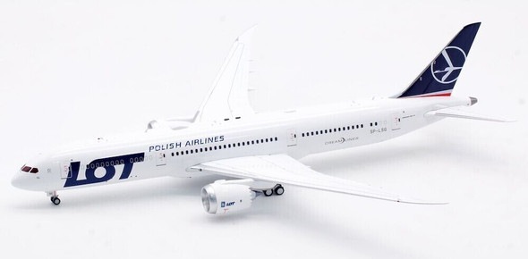 IF789SP0423 | InFlight200 1:200 | Boeing 787-9 Dreamliner LOT SP-LSG (with stand)