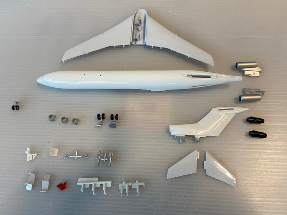 IFKIT7272 | InFlight200 1:200 | Boeing 727-200 metal kit in white