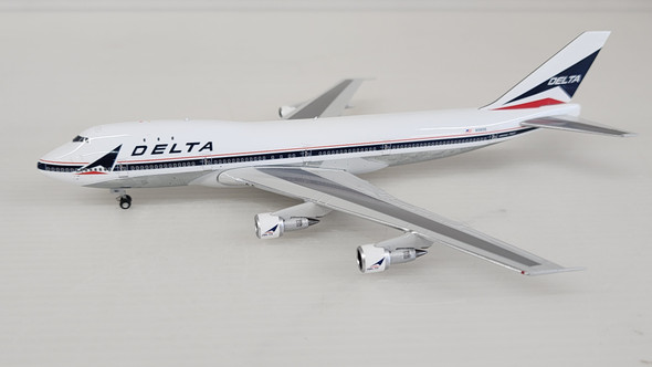 PH04539 | Phoenix 1:400 | Boeing 747-100 Delta N9896