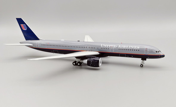IF752US0923 | InFlight200 1:200 | United Airlines Boeing 757-222 N515UA with stand | is due: August-2023