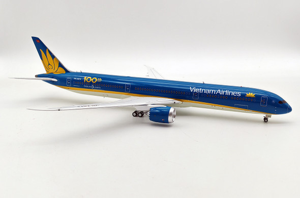 IF78XVN1223 | InFlight200 1:200 | Boeing 787-10 Vietnam Airlines VN-A873 (with stand)