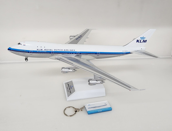 JF-747-2-039P | ARD Models 1:200 | Boeing 747-200 KLM PH-BUB (with stand)