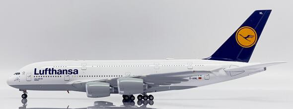 EW4388014 | JC Wings 1:400 | Airbus A380-8 Lufthansa D-AIML (with stand)