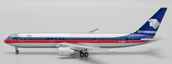 XX4265 | JC Wings 1:400 | Boeing 767-300ER Aeromexico XA-RWX | is due: December 2023