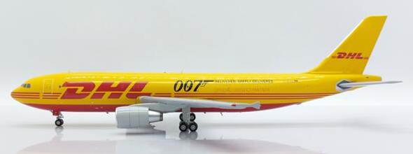 SA2019 | JC Wings 1:200 | Airbus A300-600RF DHL D-AEAK, '007' (with stand)