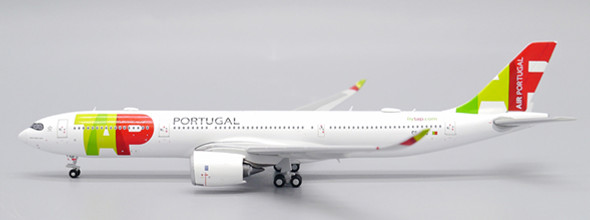 LH4203 | JC Wings 1:400 | Airbus A330-900NEO TAP Air Portugal Reg: CS-TUG With Antenna | is due: January 2024