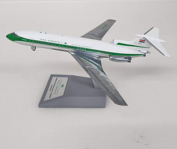 IF121EIA1023P | InFlight200 1:200 | Trident 1E Iraqi Airways YI-AEC (with stand)