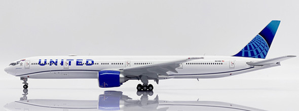 XX40183A | JC Wings 1:400 | Boeing 777-300ER United Airlines Sydney World Pride Reg: N2749U Flaps Down