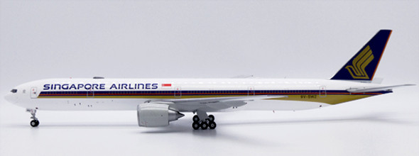 EW277W010 | JC Wings 1:200 | Boeing 777-300ER Singapore Airlines Reg: 9V-SWZ