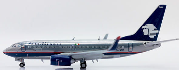 XX40027 | JC Wings 1:200 | Boeing 737-700 Aeromexico Polished Reg: XA-CAM | is due: April 2024