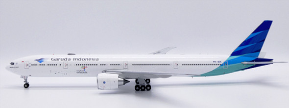 LH2286A | JC Wings 1:200 | Boeing 777-300ER Garuda Indonesia Wonderful Indonesia Reg: PK-GIA Flaps Down | is due: May 2024