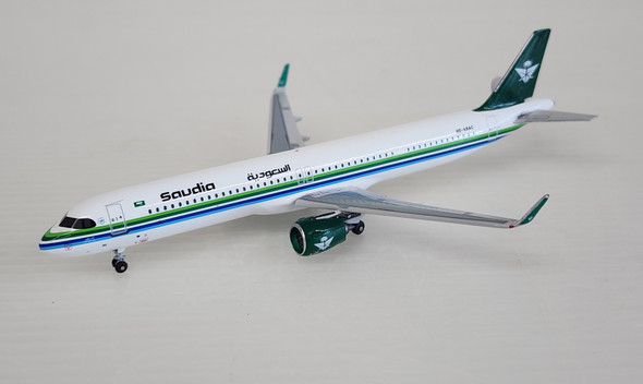 AC411273 | Aero Classics 1:400 | Airbus A321NEO Saudia Retro HZ-ASAC