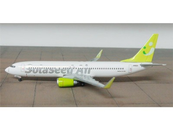 WA24001 | World Aircraft Collection 1:400 | Boeing 737-800 Solaseed Air JA801X