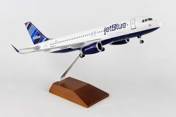 SKR8333 | Skymarks Models 1:100 | Airbus A320 JetBlue, 'Barcode' (with gear and wooden stand) | is due: March 2018
