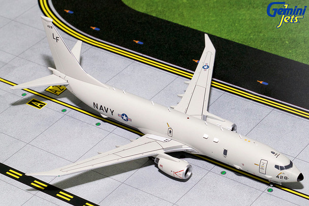 G2USN622 | Gemini200 1:200 | P-8A Poseidon US Navy 428 (with stand)