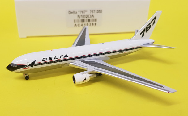 ACN102DA | 1:400 | Boeing 767-200 Delta N102DA, '767 Titles Tail'