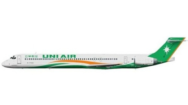 D2UIA920 | Dream Air 1:200 | McDonnell Douglas MD-90 UNI Air B-17920 (with stand), 120pcs | is due: August 2019